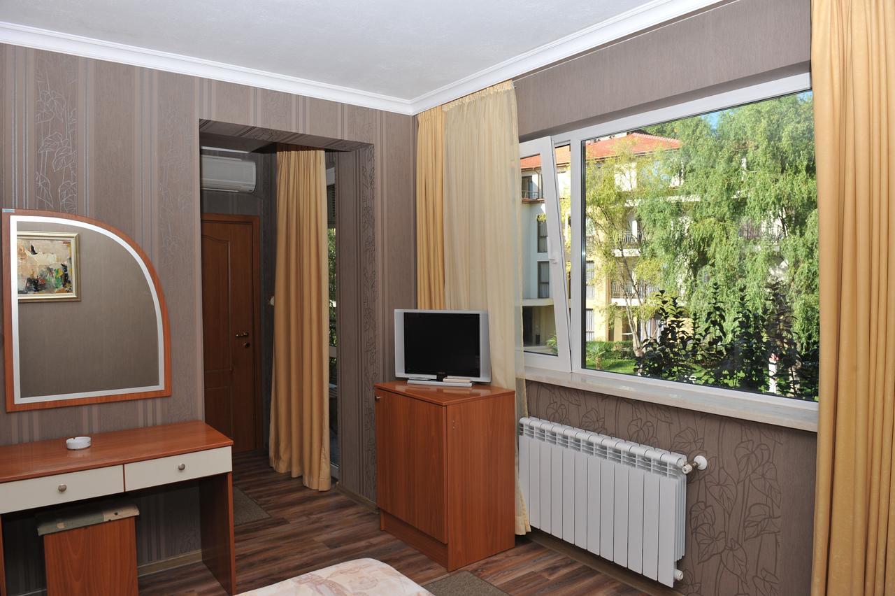 Готель Family Edia-sandanski 3*